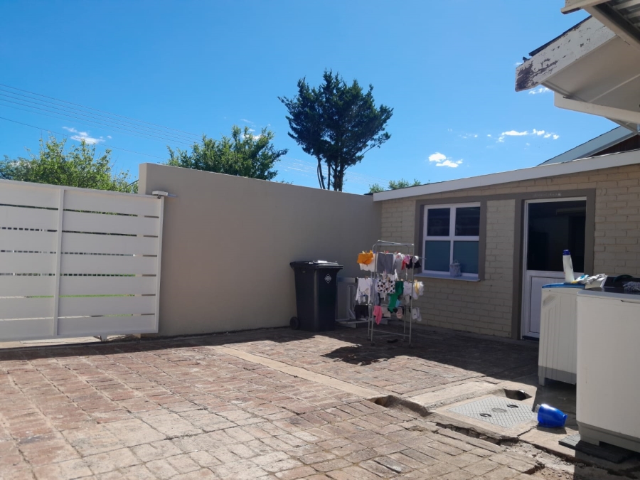 4 Bedroom Property for Sale in Balmoral Eastern Cape